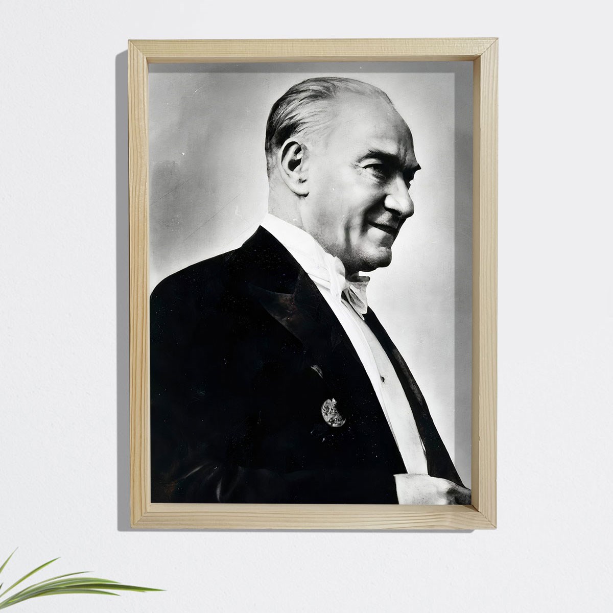 Dekor Loft Çam Ağacı Çerçeveli Atatürk Tablo 33x44 cm