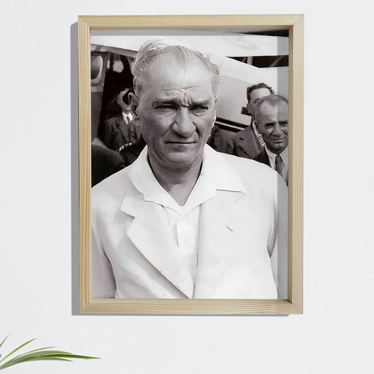 Dekor Loft Çam Ağacı Çerçeveli Atatürk Tablo 33x44 cm