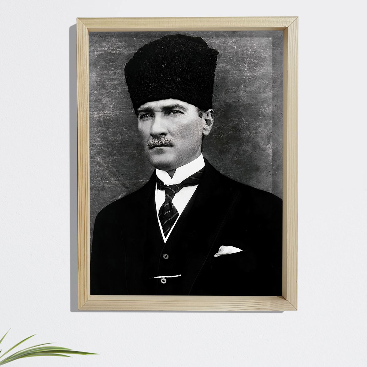 Dekor Loft Çam Ağacı Çerçeveli Atatürk Tablo 33x44 cm