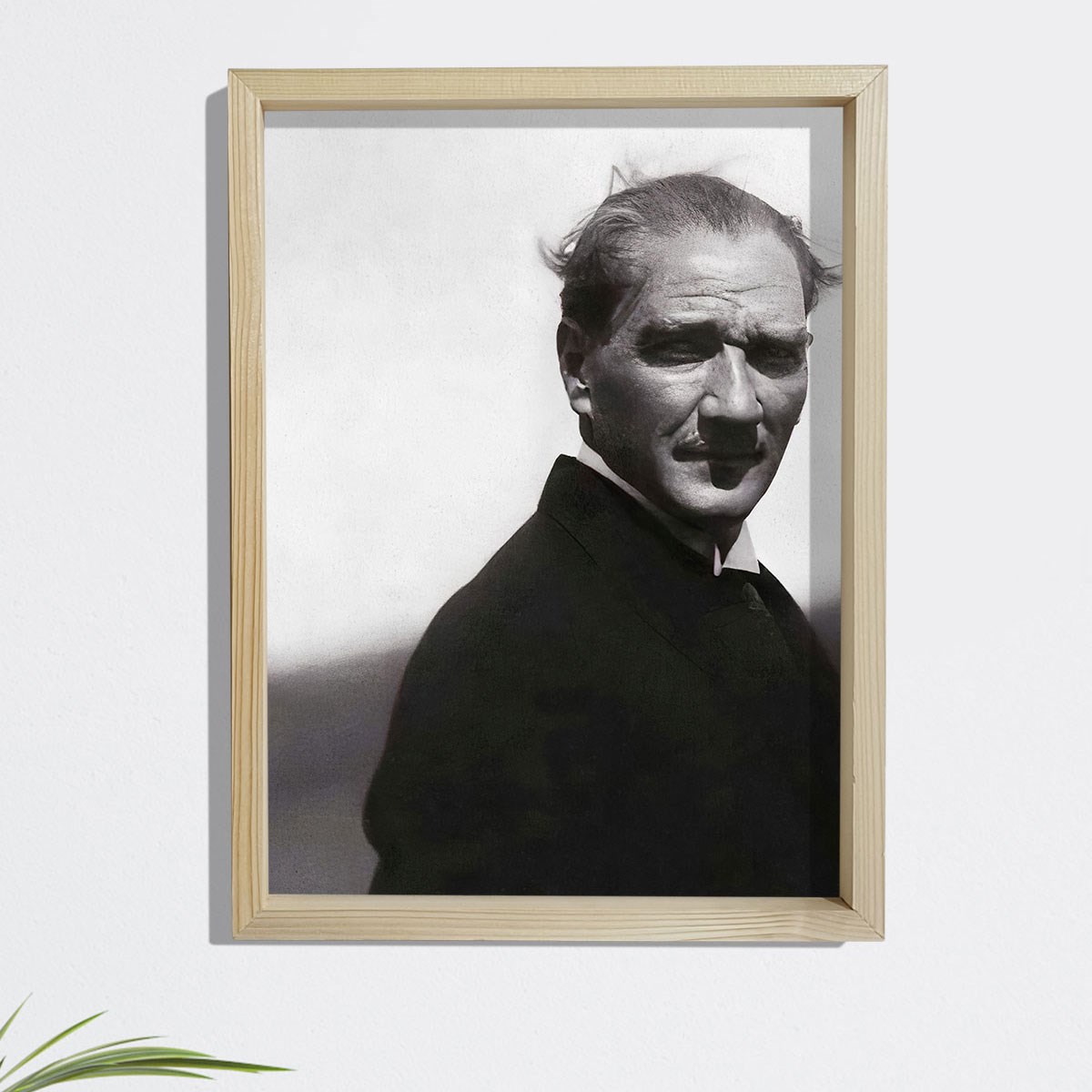 Dekor Loft Çam Ağacı Çerçeveli Atatürk Tablo 33x44 cm