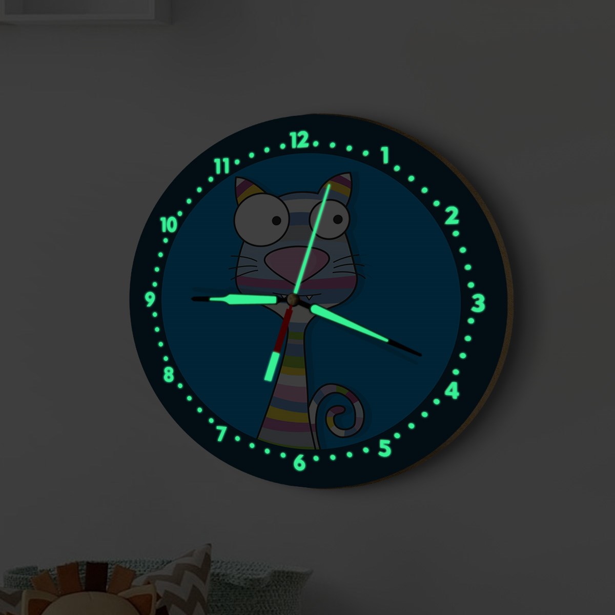 Dekor Loft Fosforlu Gece Parlayan Çocuk Odası Duvar Saati Şirin Kedi