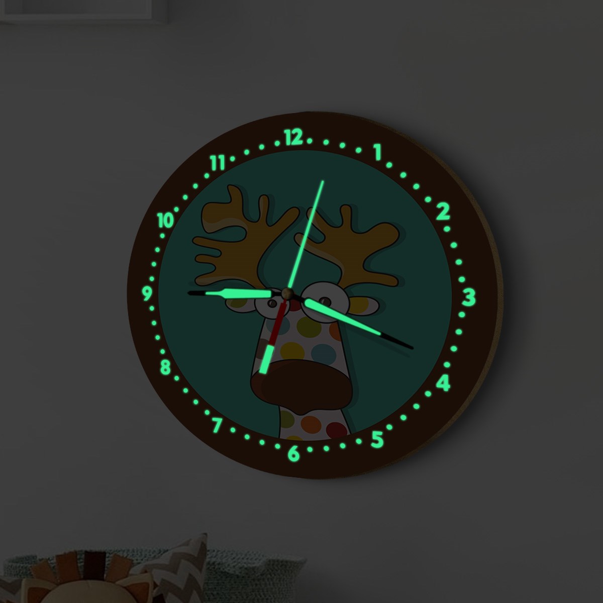 Dekor Loft Fosforlu Gece Parlayan Çocuk Odası Duvar Saati Geyik