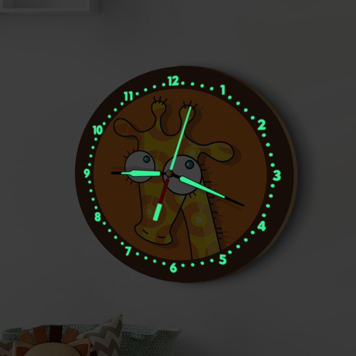 Dekor Loft Fosforlu Gece Parlayan Çocuk Odası Duvar Saati Zürafa