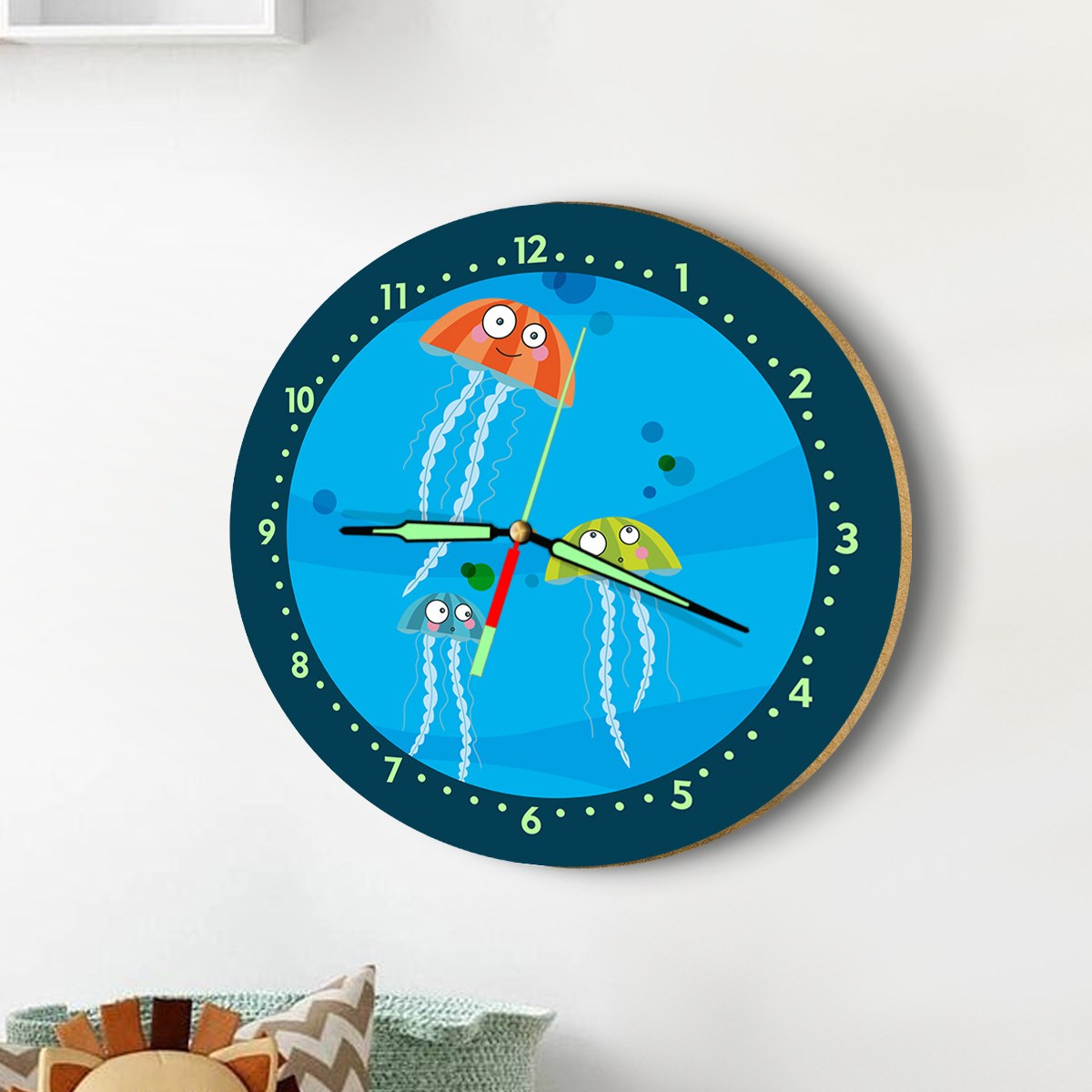 Dekor Loft Fosforlu Gece Parlayan Çocuk Odası Duvar Saati Deniz Anası