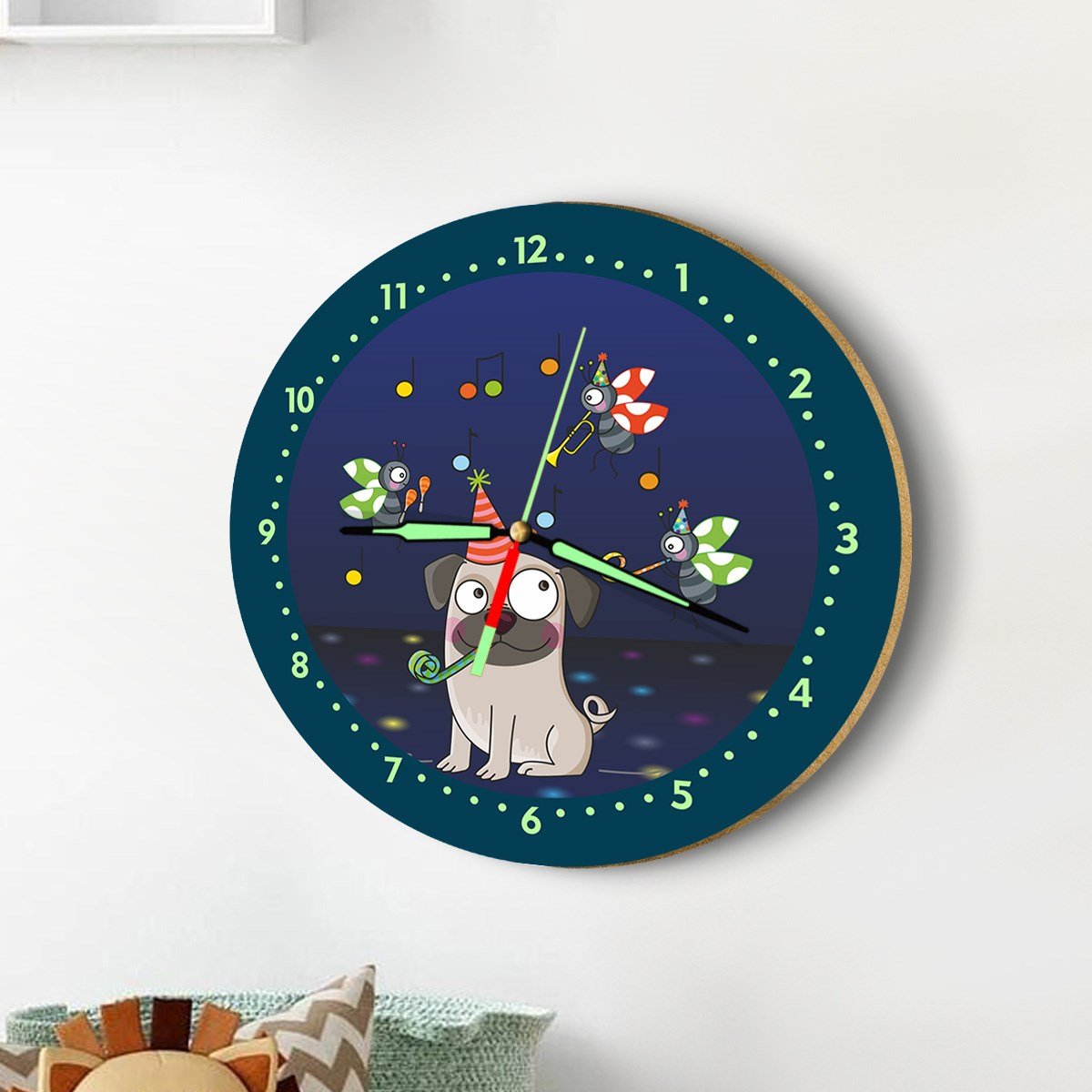 Dekor Loft Fosforlu Gece Parlayan Çocuk Odası Duvar Saati Neşeli Köpek