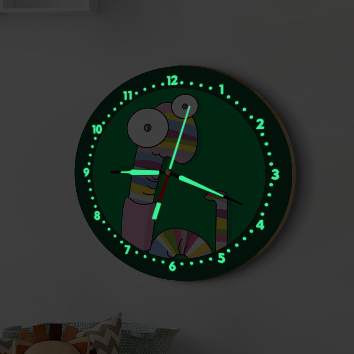 Dekor Loft Fosforlu Gece Parlayan Çocuk Odası Duvar Saati Salyangoz