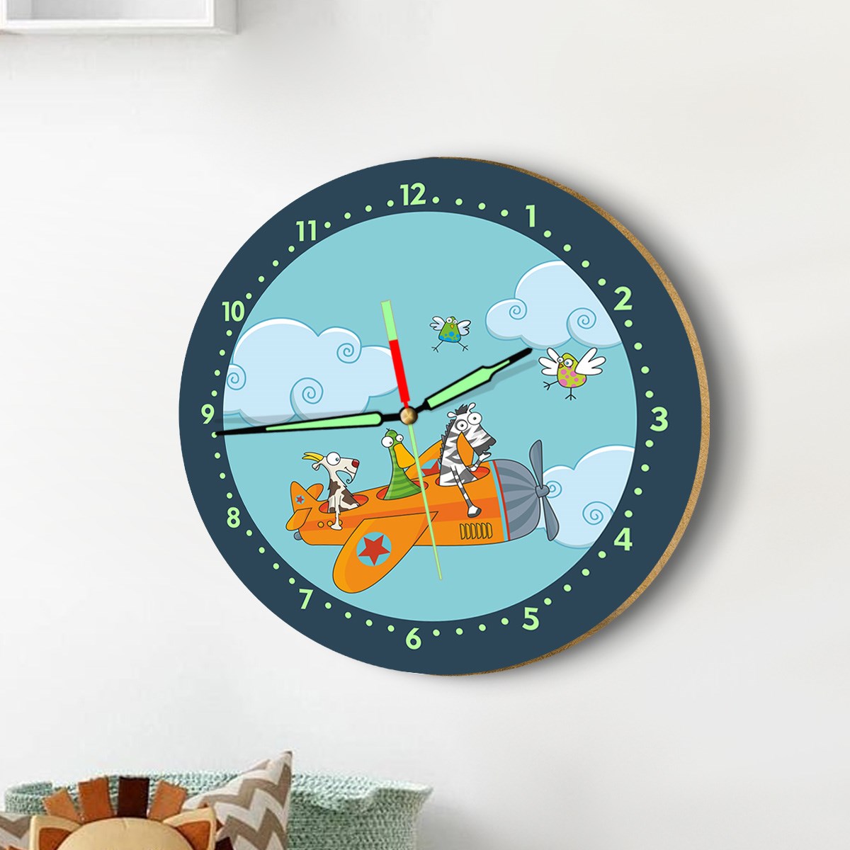 Dekor Loft Fosforlu Gece Parlayan Çocuk Odası Duvar Saati Şirin Uçak
