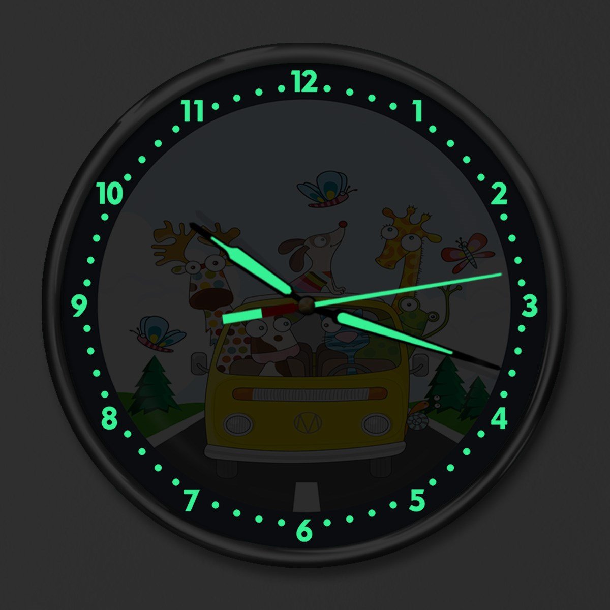Dekor Loft Kırılmaz Cam Fosforlu Gece Parlayan Premium Çocuk Odası Duvar Saati Komik Yolculuk