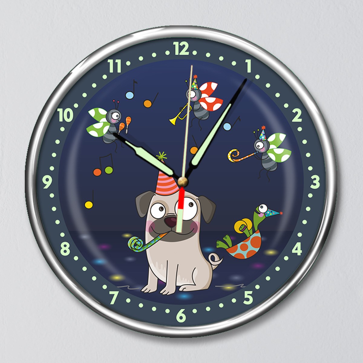 Dekor Loft Kırılmaz Cam Fosforlu Gece Parlayan Premium Çocuk Odası Duvar Saati Neşeli Köpek