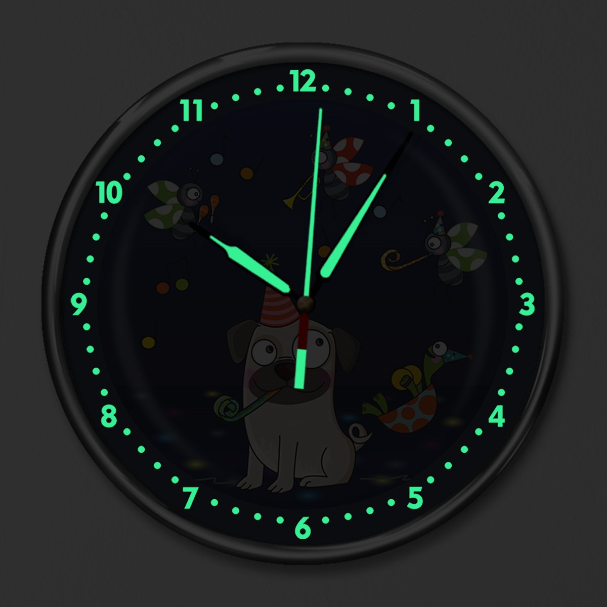 Dekor Loft Kırılmaz Cam Fosforlu Gece Parlayan Premium Çocuk Odası Duvar Saati Neşeli Köpek