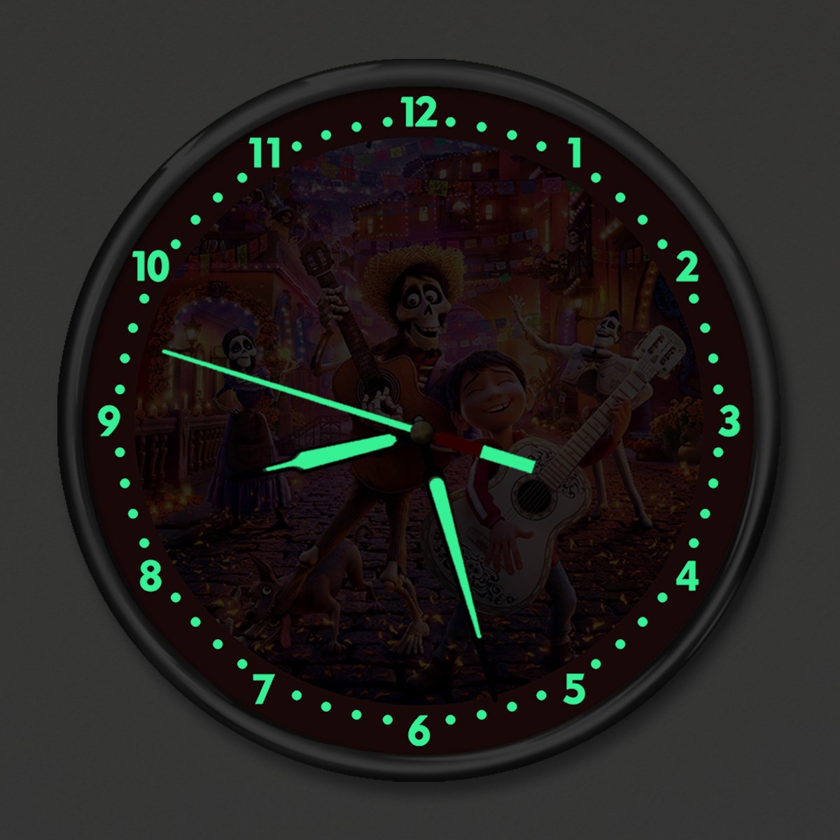 Dekor Loft Premium Gece Parlayan Coco  Çocuk Odası Duvar Saati