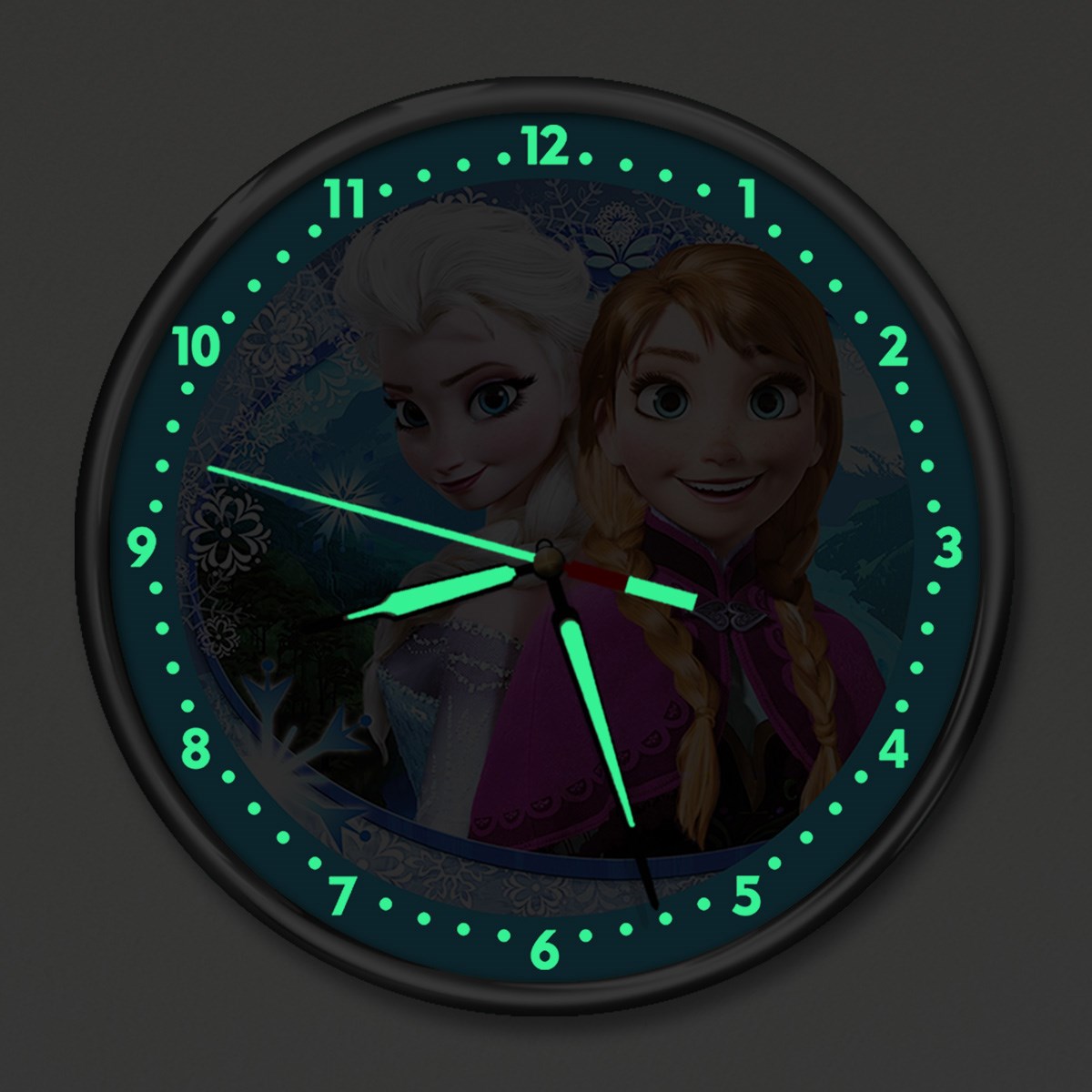 Dekor Loft Premium Gece Parlayan Elsa ve Anna Frozen  Çocuk Odası Duvar Saati