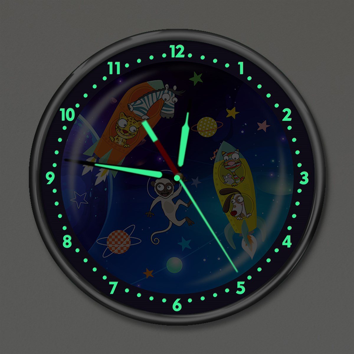 Dekor Loft Premium Gece Parlayan Komik Uzaylı Çocuk Odası Duvar Saati PFS-1785
