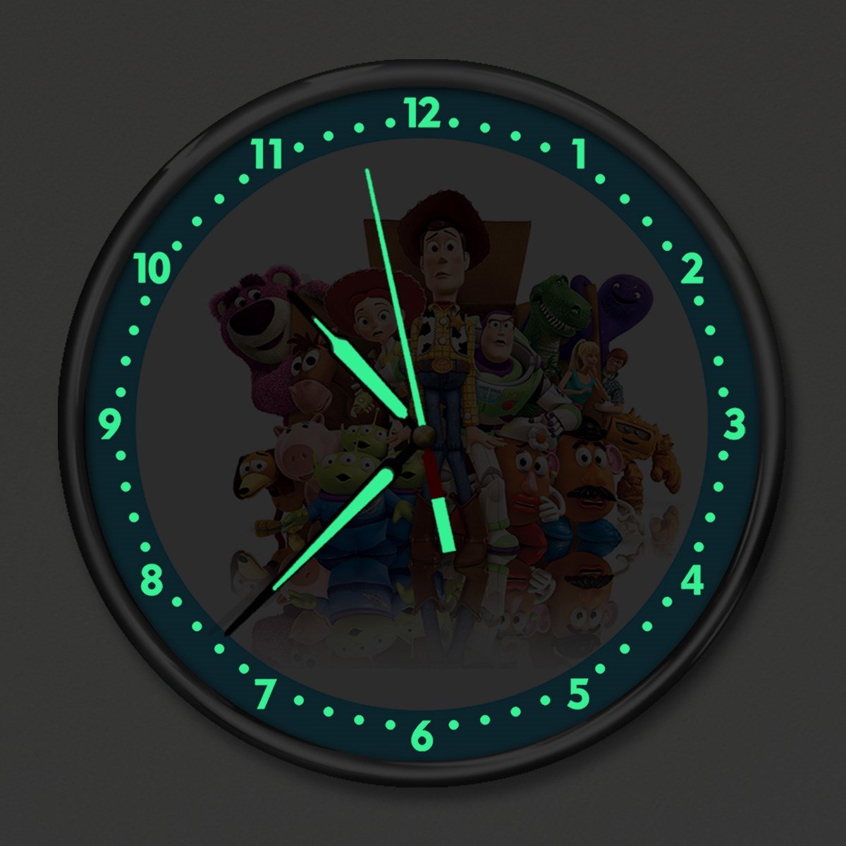 Dekor Loft Premium Gece Parlayan Oyuncak Hikayesi  Çocuk Odası Duvar Saati