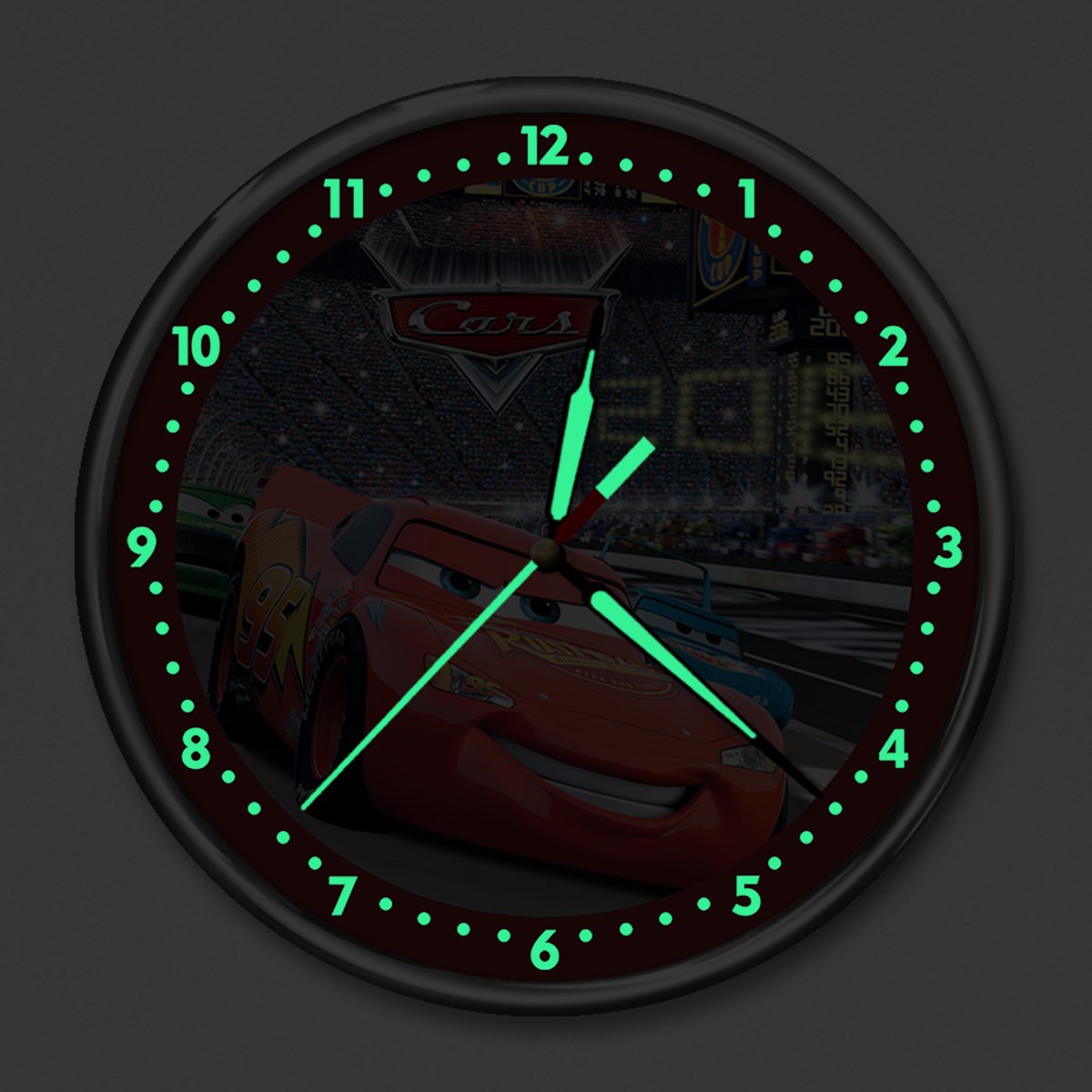 Dekor Loft Premium Gece Parlayan Şimşek McQueen  Çocuk Odası Duvar Saati