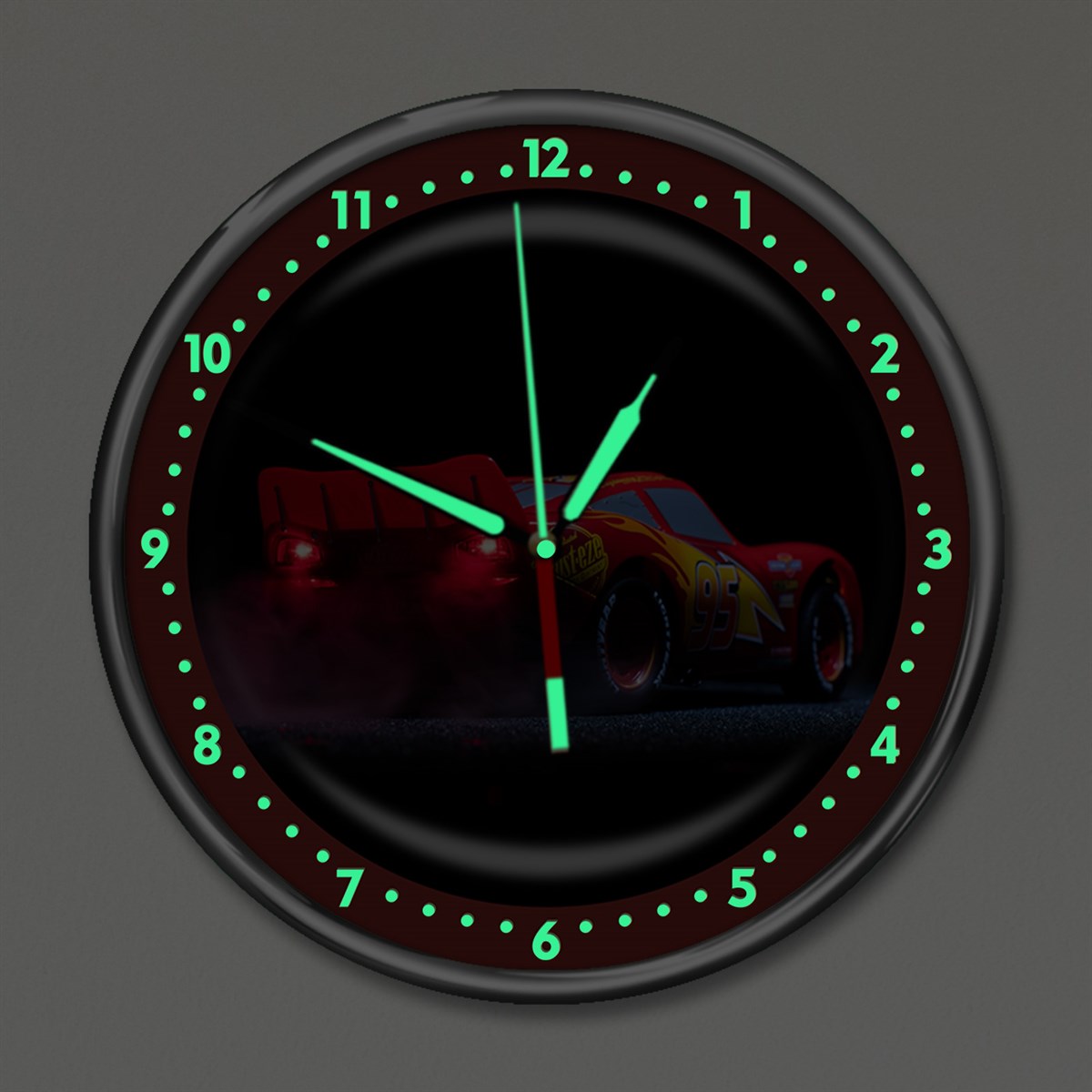 Dekor Loft Premium Gece Parlayan Şimşek McQueen Çocuk Odası Duvar Saati PFS-1706