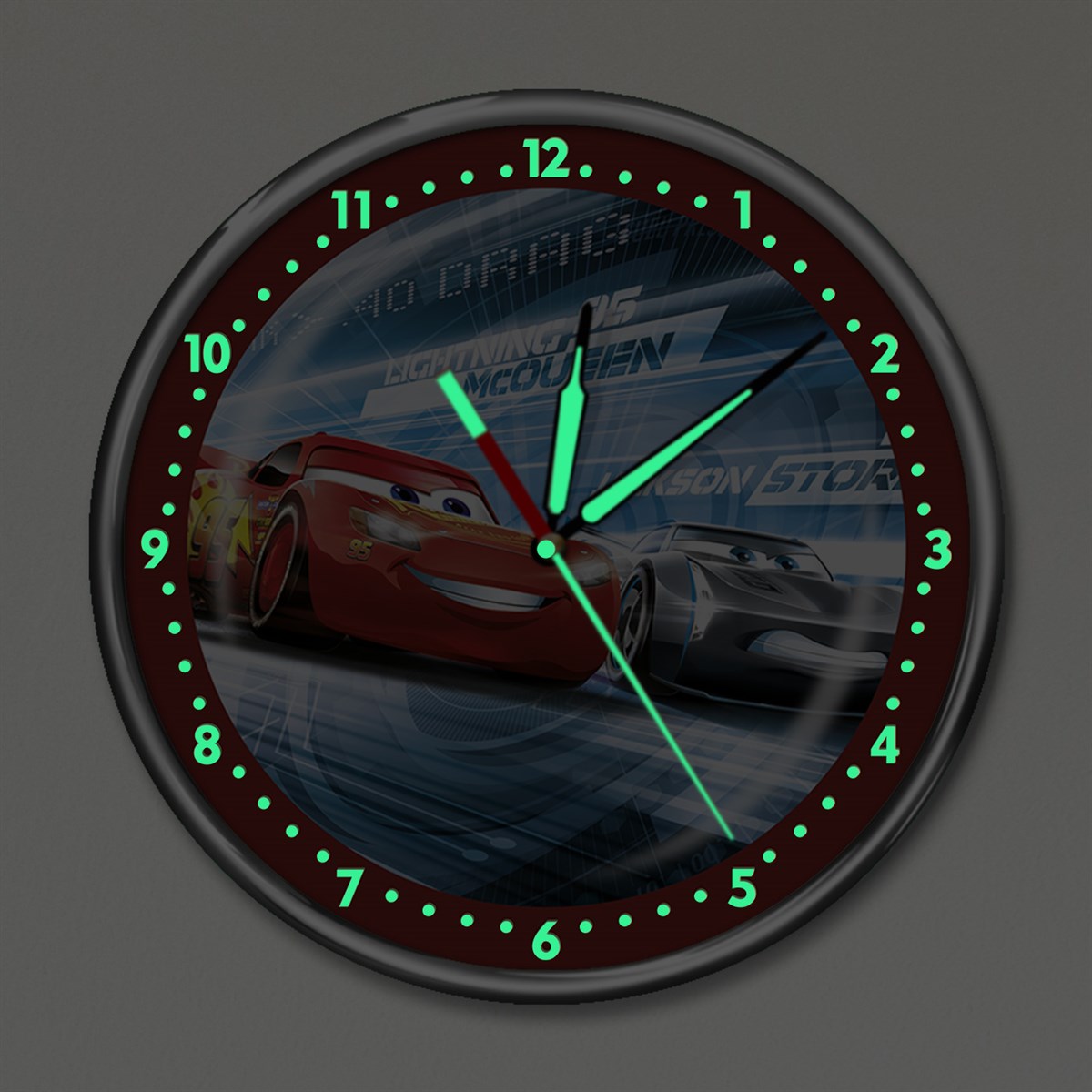 Dekor Loft Premium Gece Parlayan Şimşek McQueen Çocuk Odası Duvar Saati PFS-1701