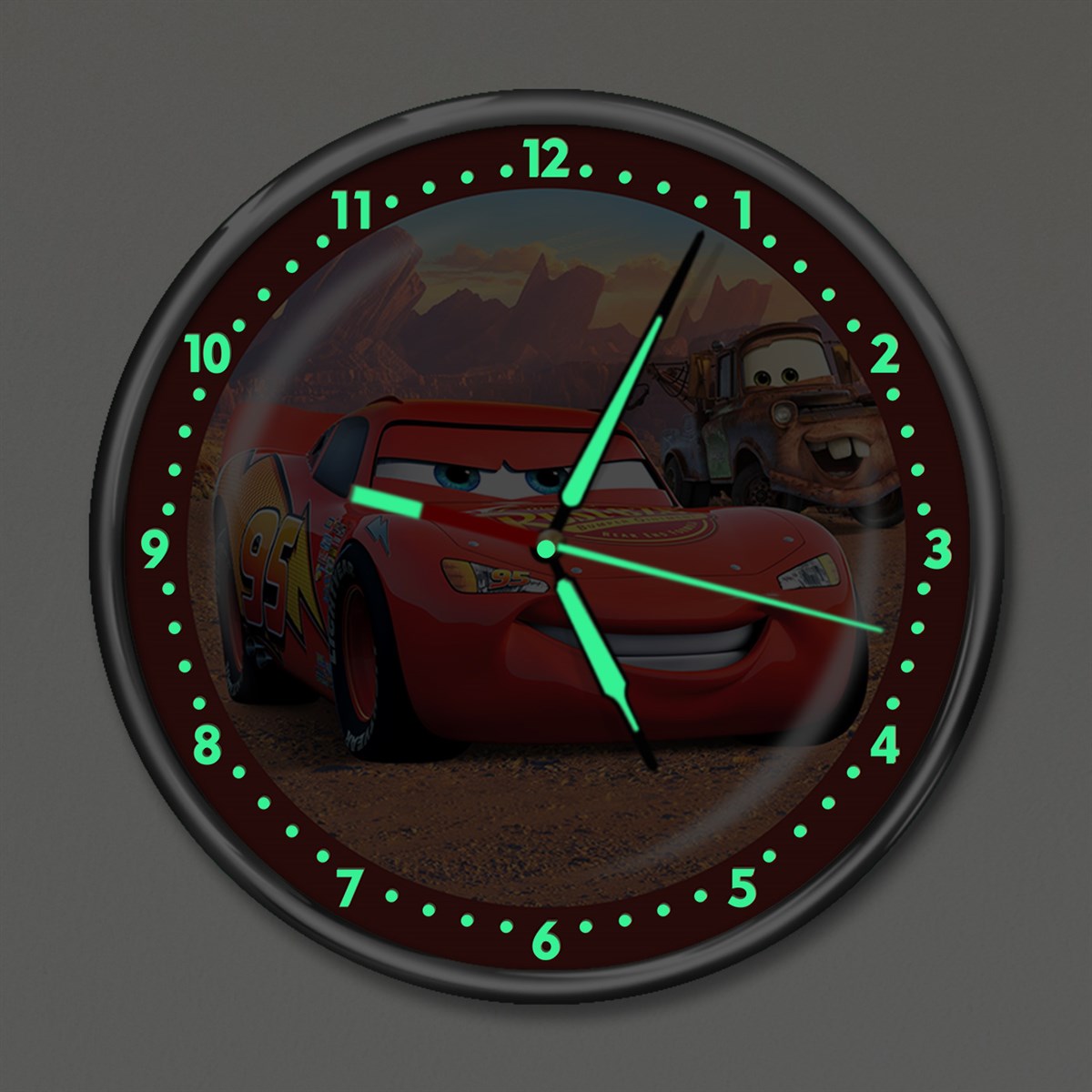 Dekor Loft Premium Gece Parlayan Şimşek McQueen Çocuk Odası Duvar Saati PFS-1704