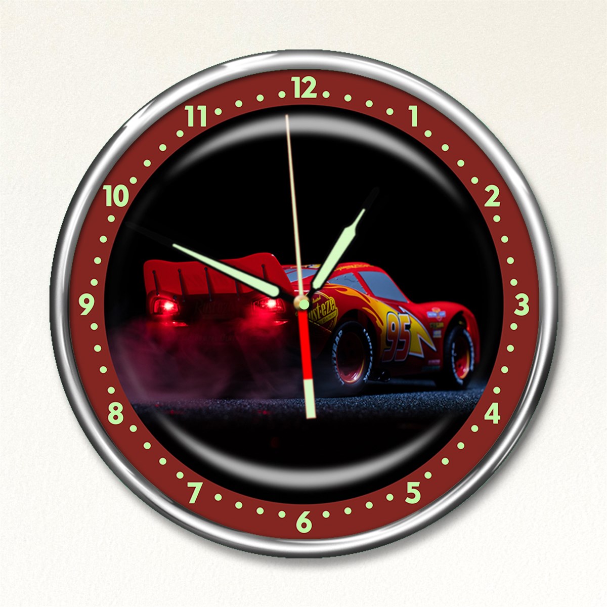 Dekor Loft Premium Gece Parlayan Şimşek McQueen Çocuk Odası Duvar Saati PFS-1706