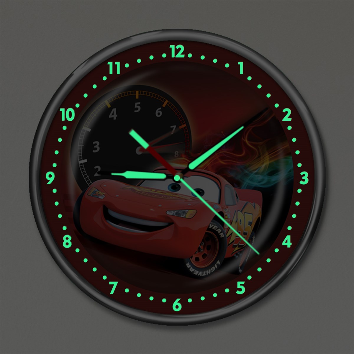 Dekor Loft Premium Gece Parlayan Şimşek McQueen Çocuk Odası Duvar Saati PFS-1703