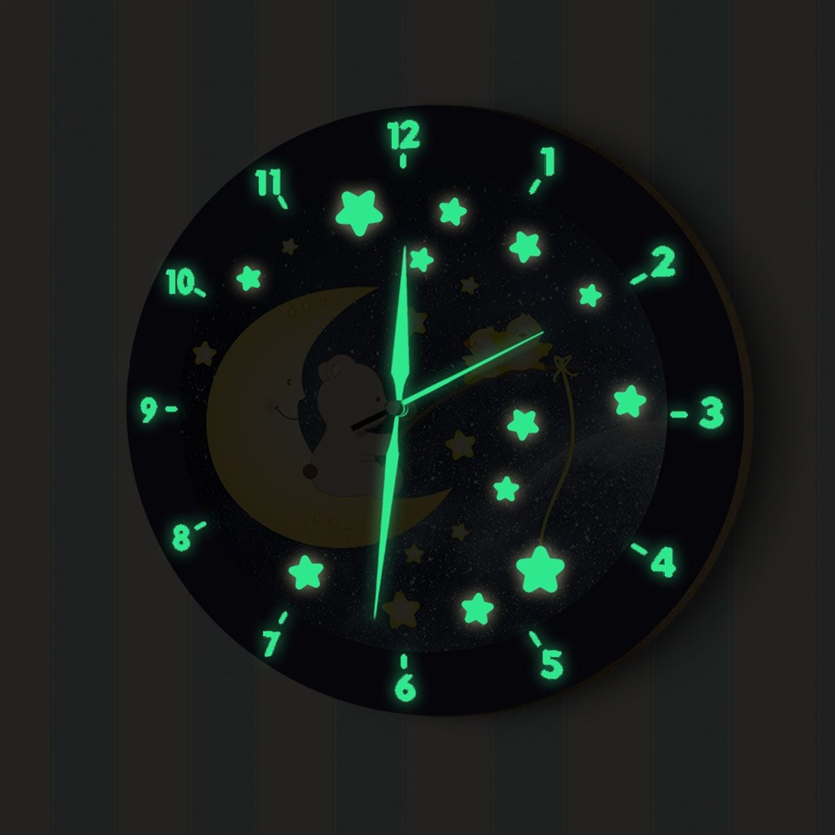 DekorLoft Aydede ve Sevimli Ayıcık Fosforlu Çocuk Odası Duvar Saati YFS-1451