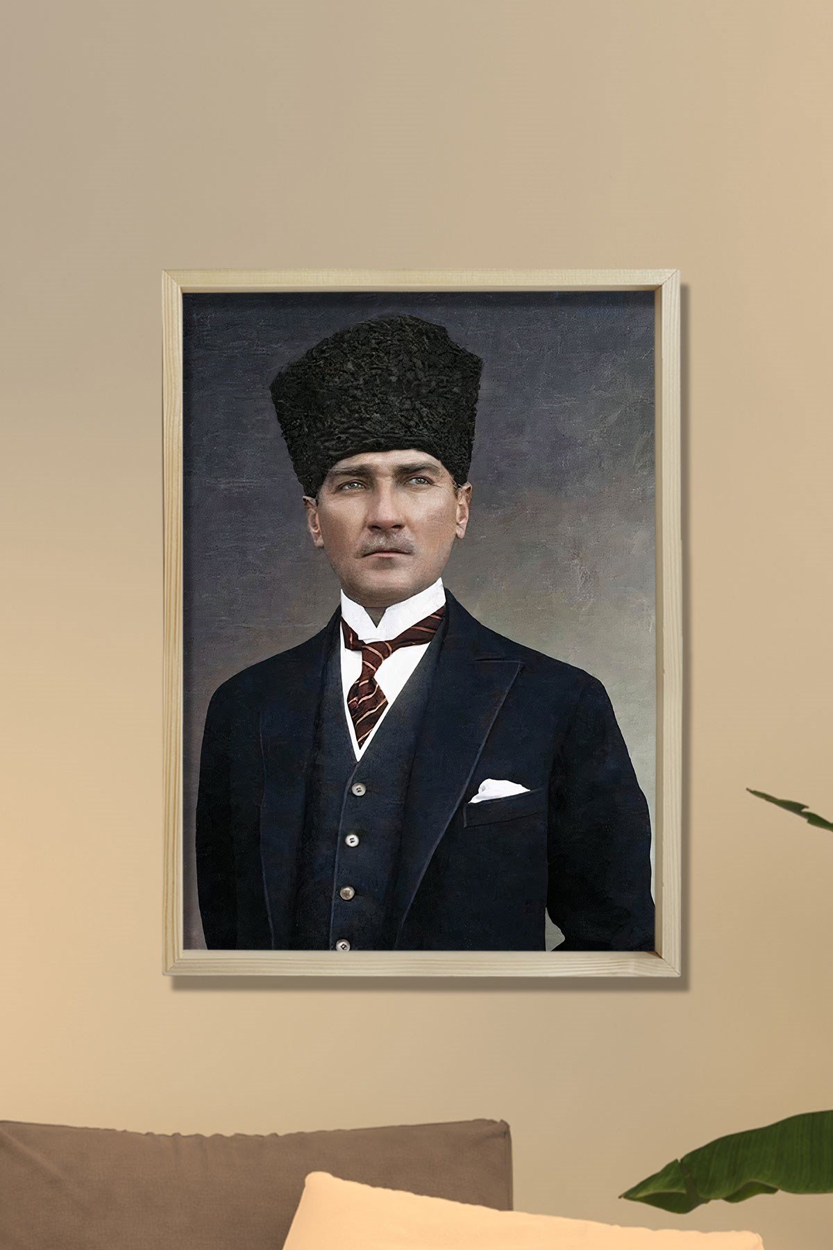 Doğal Çam Ağacı Çerçeveli Atatürk Tablo