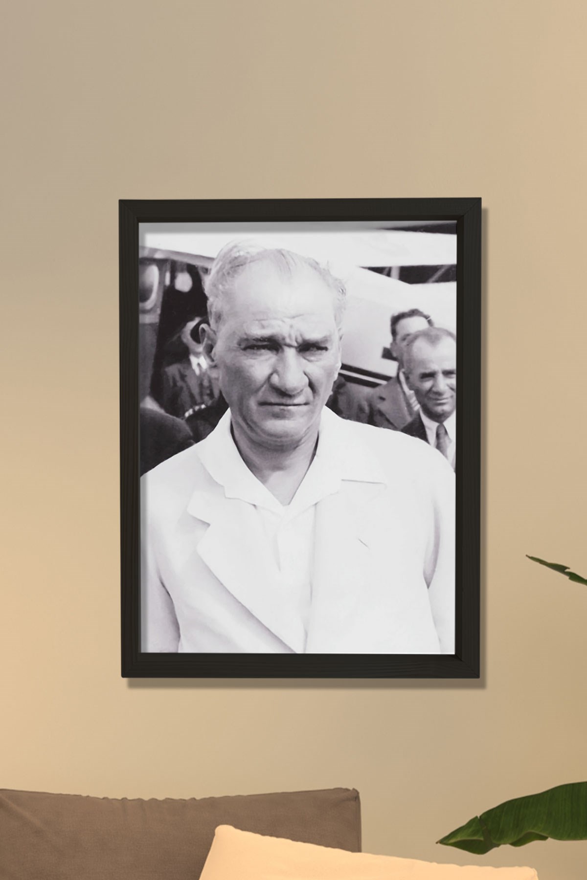 Doğal Çam Ağacı Çerçeveli Atatürk Tablo