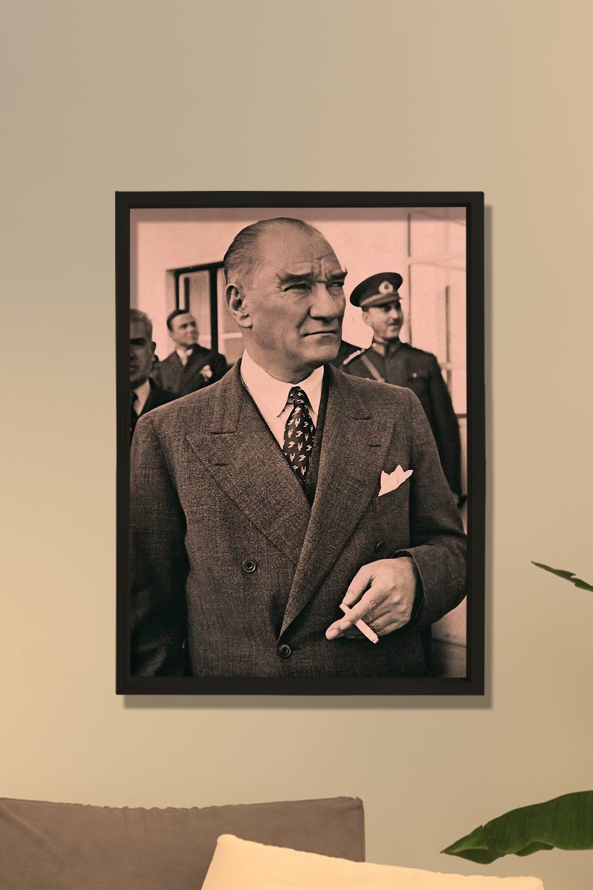 Doğal Çam Ağacı Çerçeveli Atatürk Tablo