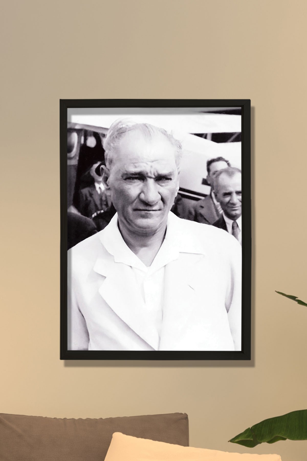 Doğal Çam Ağacı Çerçeveli Atatürk Tablo