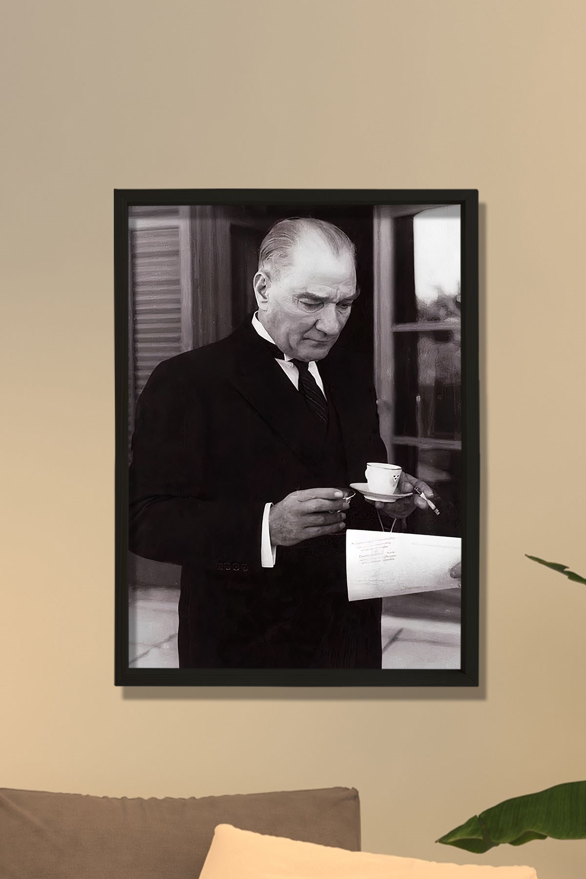 Doğal Çam Ağacı Çerçeveli Atatürk Tablo