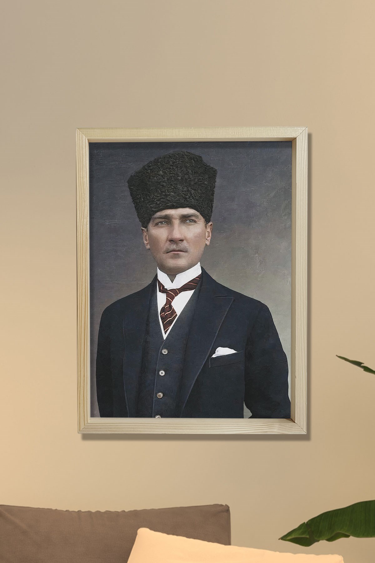 Doğal Çam Ağacı Çerçeveli Atatürk Tablo