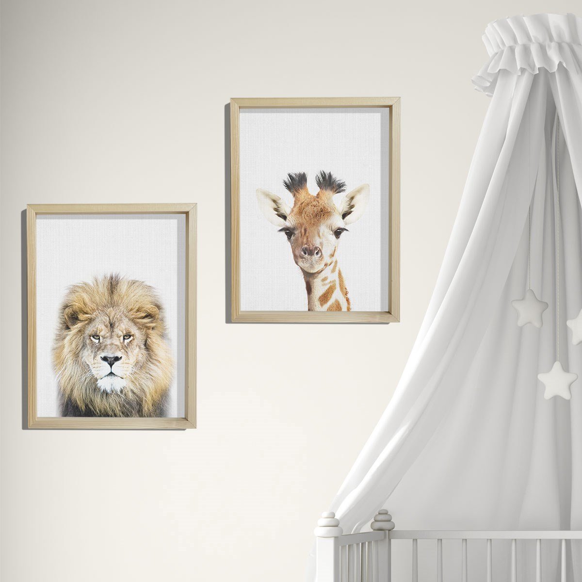 Doğal Çam Çerçeveli Bebek ve Çocuk Odası Duvar Tablosu Aslan ve Zürafa