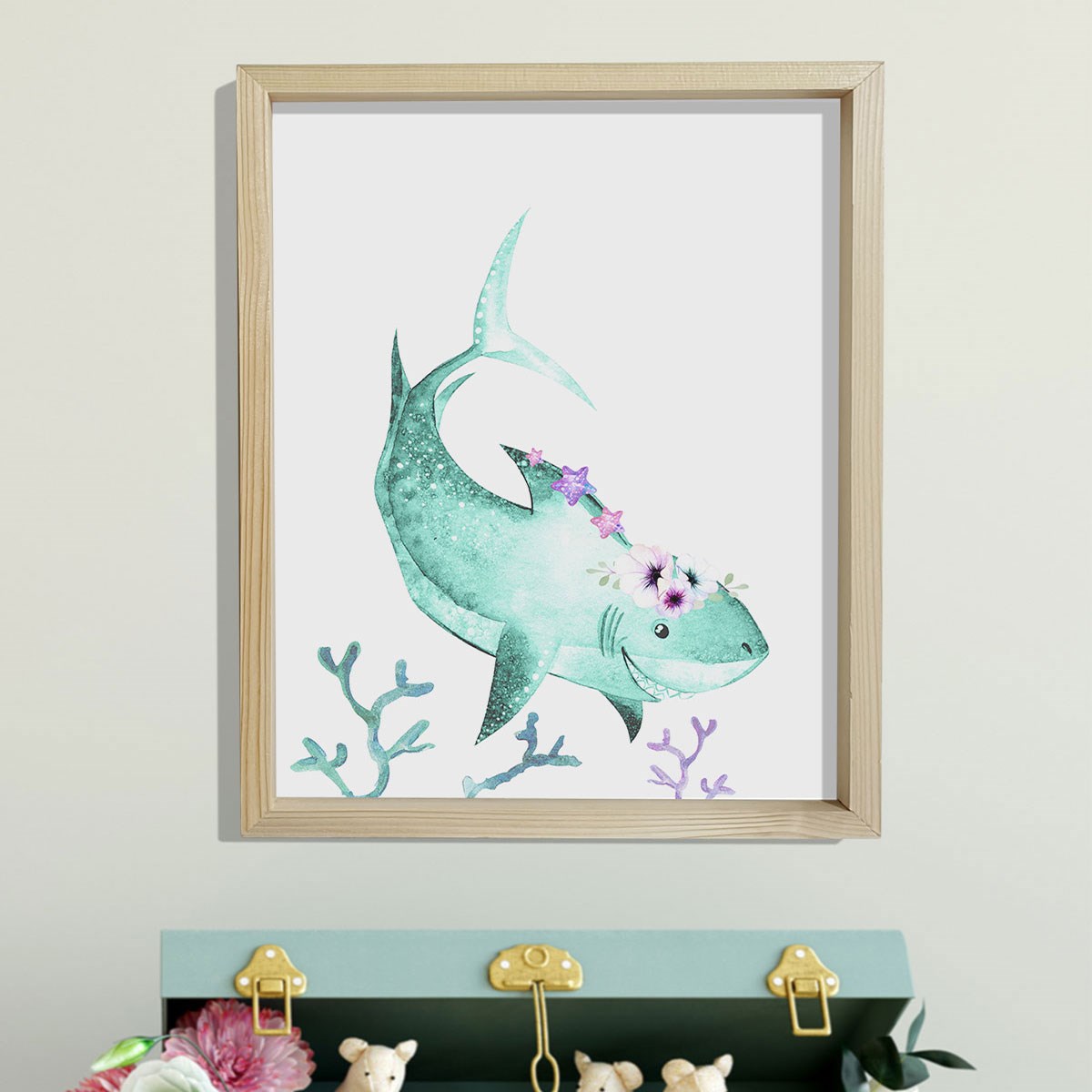 Doğal Çam Çerçeveli Bebek ve Çocuk Odası Duvar Tablosu Çiçekli Köpek Balığı