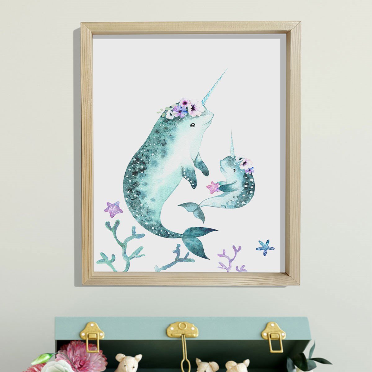 Doğal Çam Çerçeveli Bebek ve Çocuk Odası Duvar Tablosu Çiçekli Narval