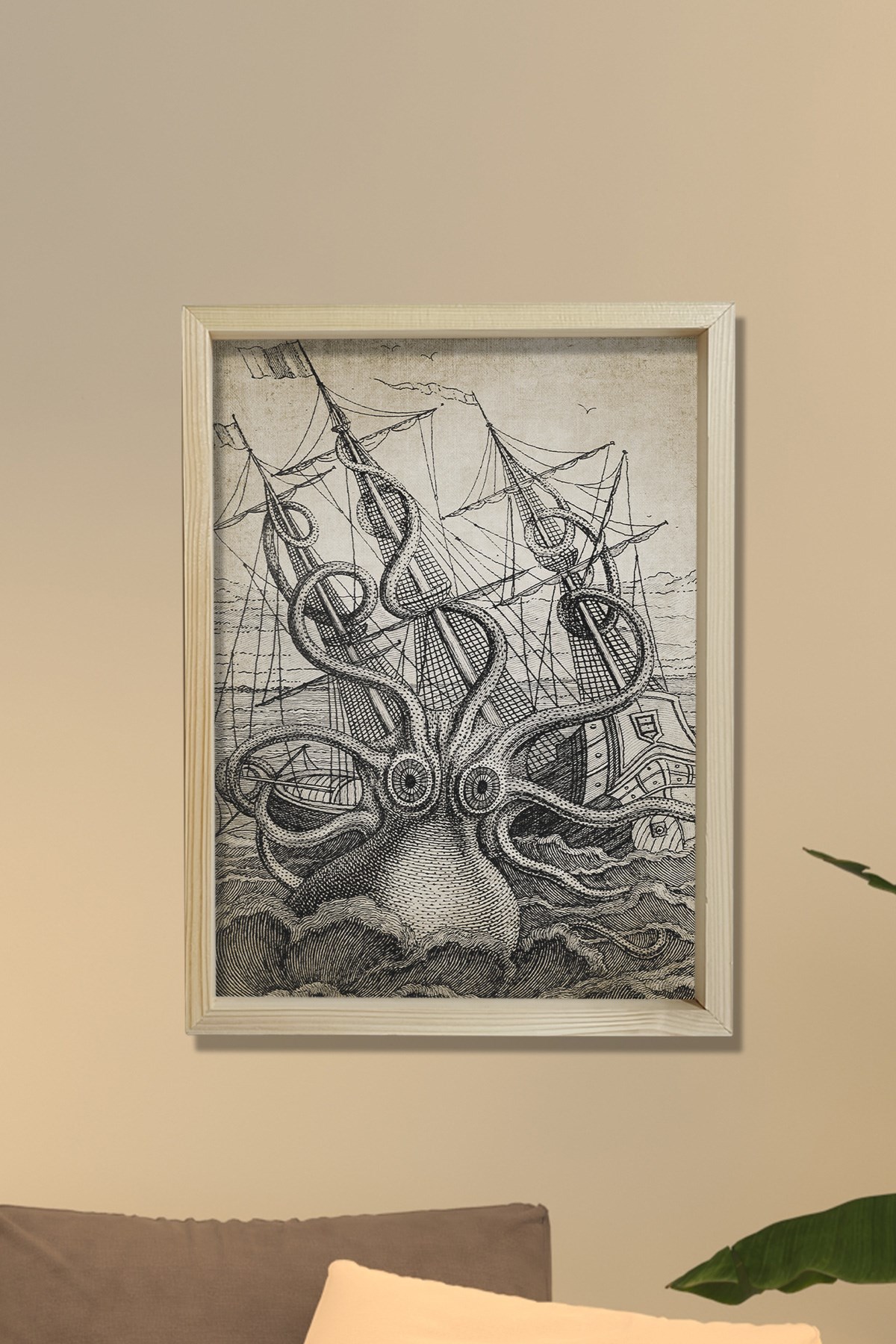 Doğal Çam Çerçeveli Duvar Tablosu Antik Kraken ve Gemi