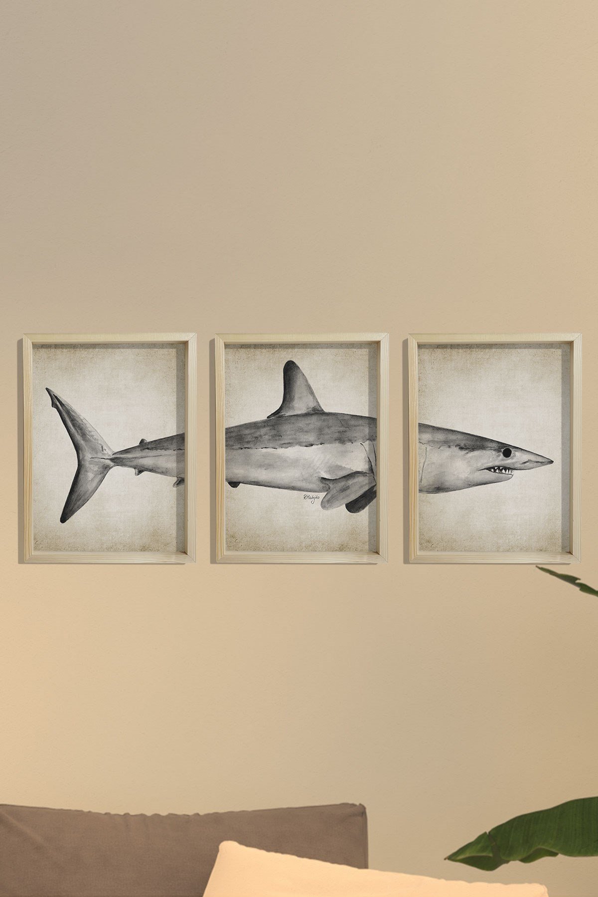 Doğal Çam Çerçeveli Duvar Tablosu Mako Köpekbalığı Triptik Boyama