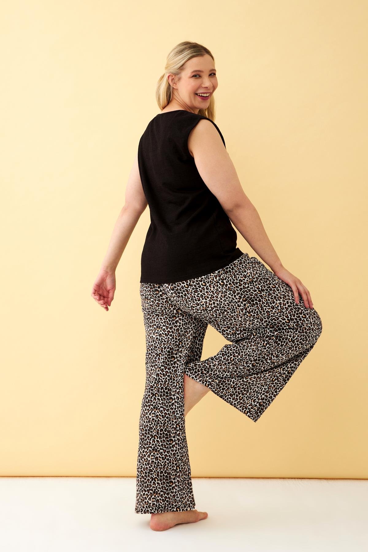 Akbeniz Kadın Büyük Beden Leopar Desenli Bürümcük Kumaş Rahat Tek Alt