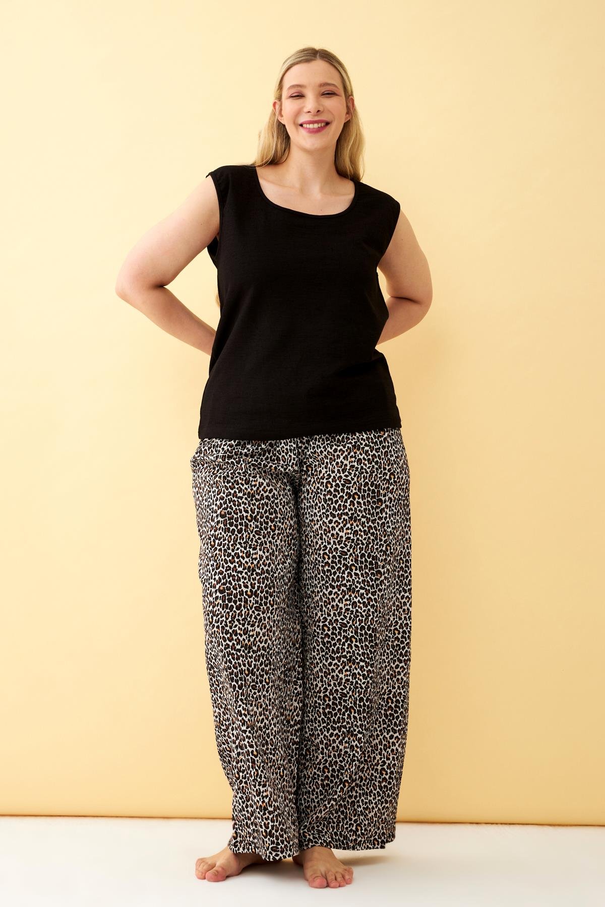 Akbeniz Kadın Büyük Beden Leopar Desenli Bürümcük Kumaş Rahat Tek Alt