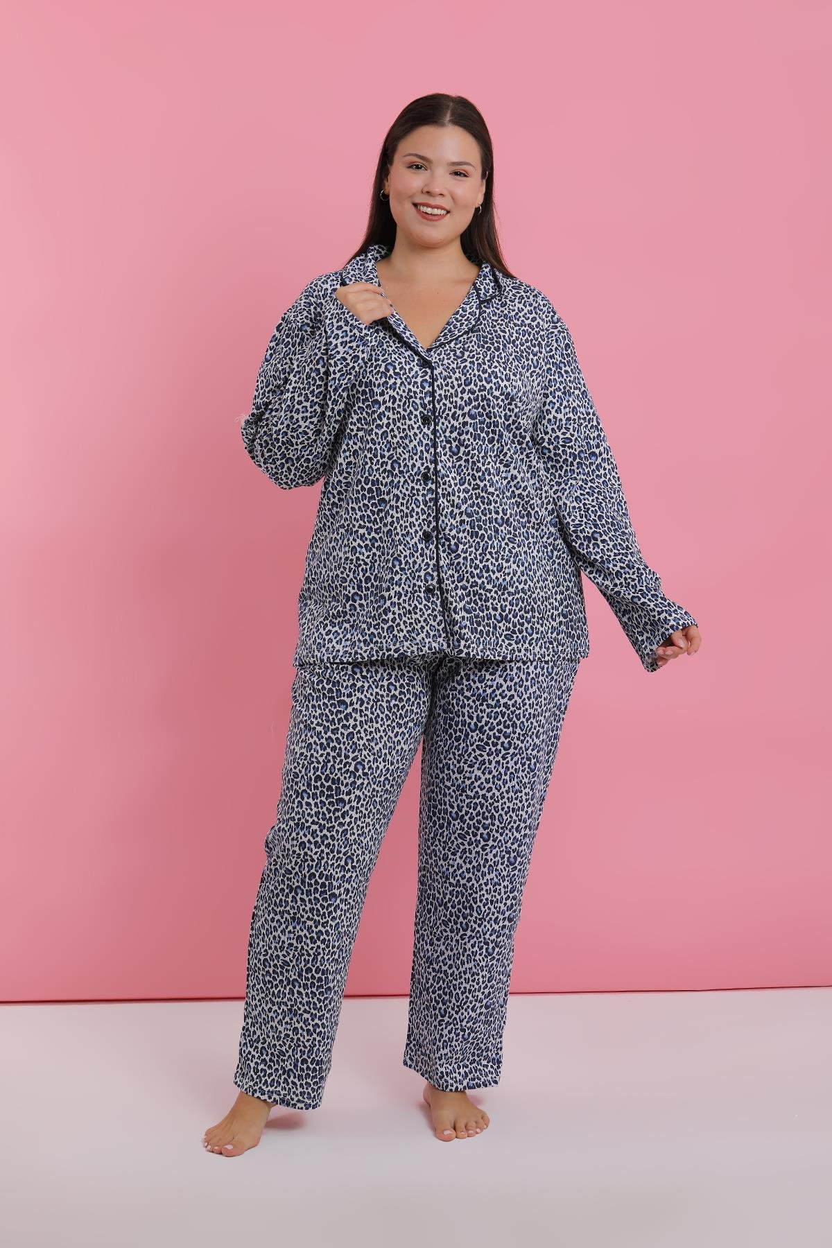 Akbeniz Kadın Büyük Beden Mavi Leopar Desenli Düğmeli Pijama Takımı