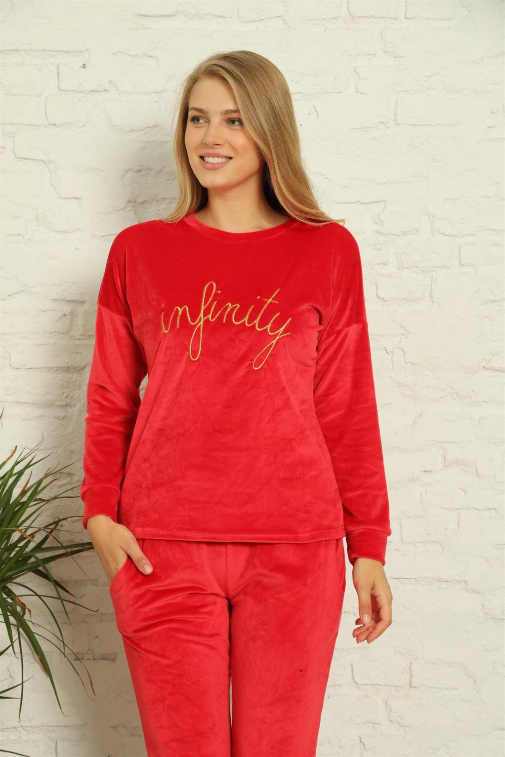 Akbeniz Kadın Kadife Uzun Kol Pijama Takım 9001