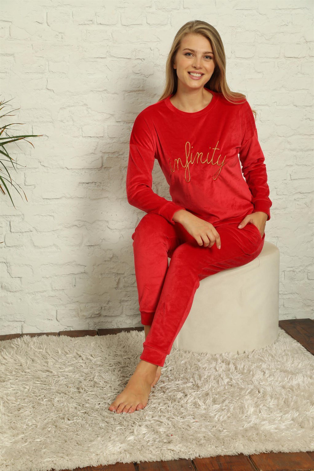 Akbeniz Kadın Kadife Uzun Kol Pijama Takım 9001