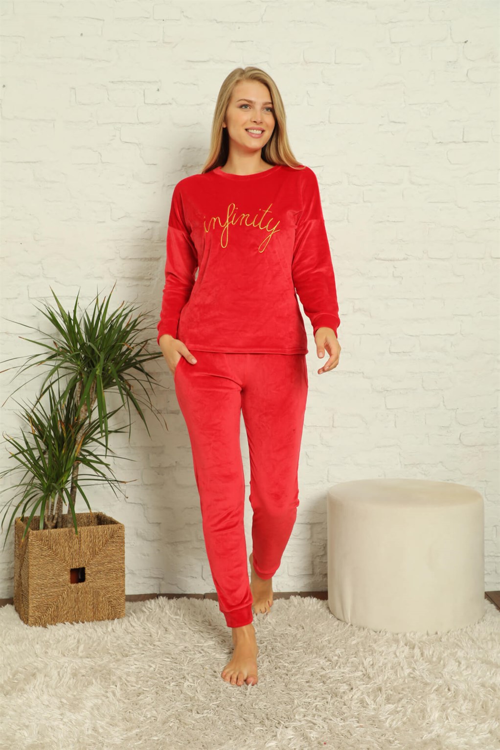 Akbeniz Kadın Kadife Uzun Kol Pijama Takım 9001