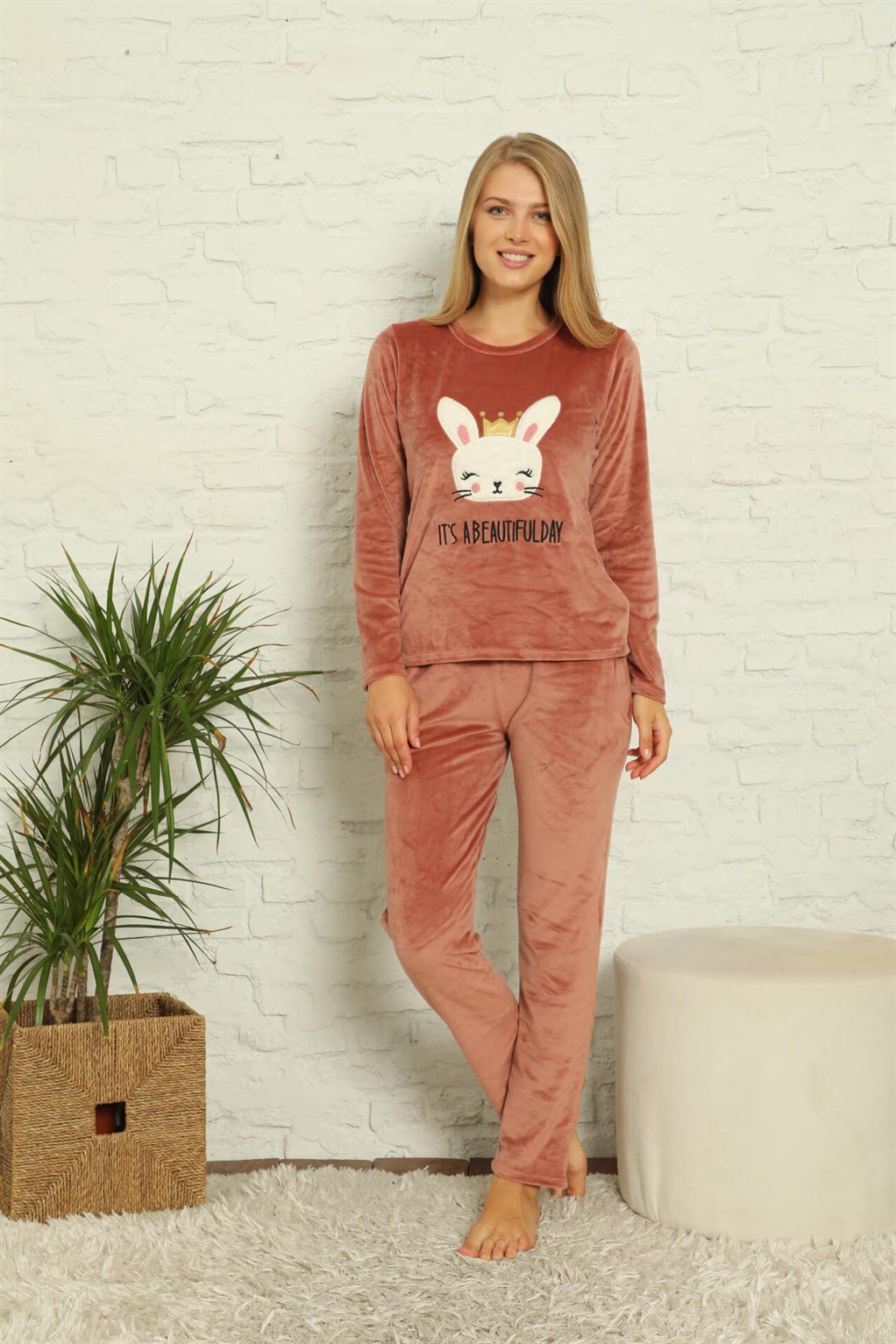 Akbeniz Kadın Kadife Uzun Kol Pijama Takım 9003