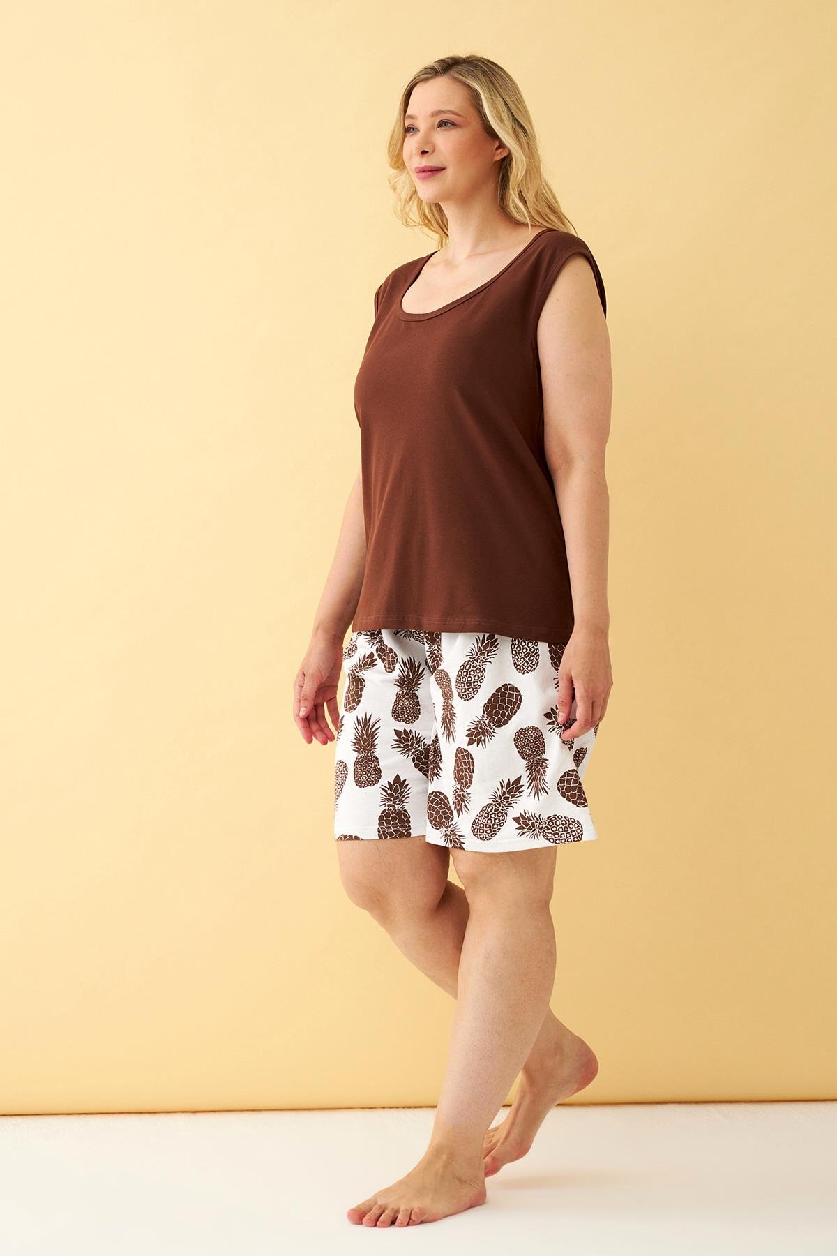 Akbeniz Kadın Kahverengi Ananas Desenli Şortlu Büyük Beden Pijama Takımı