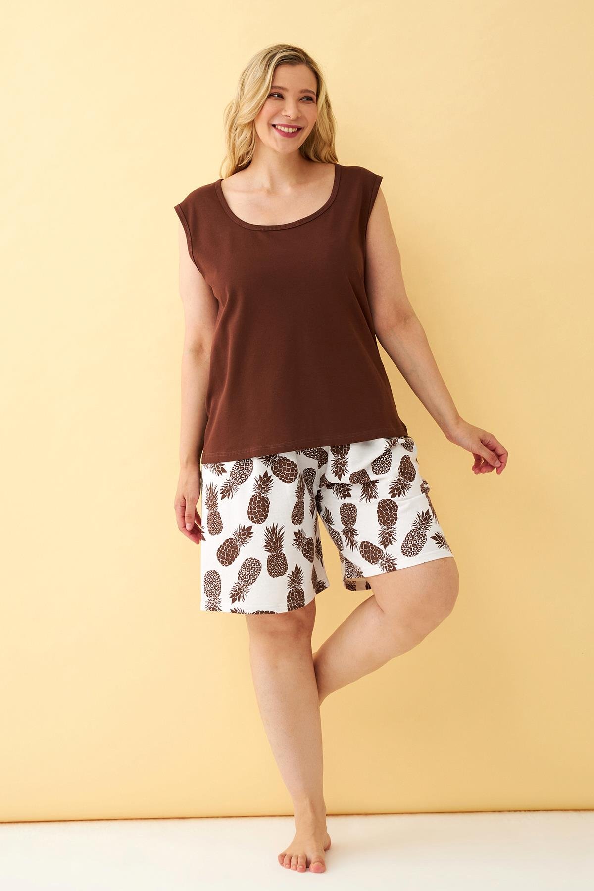Akbeniz Kadın Kahverengi Ananas Desenli Şortlu Büyük Beden Pijama Takımı