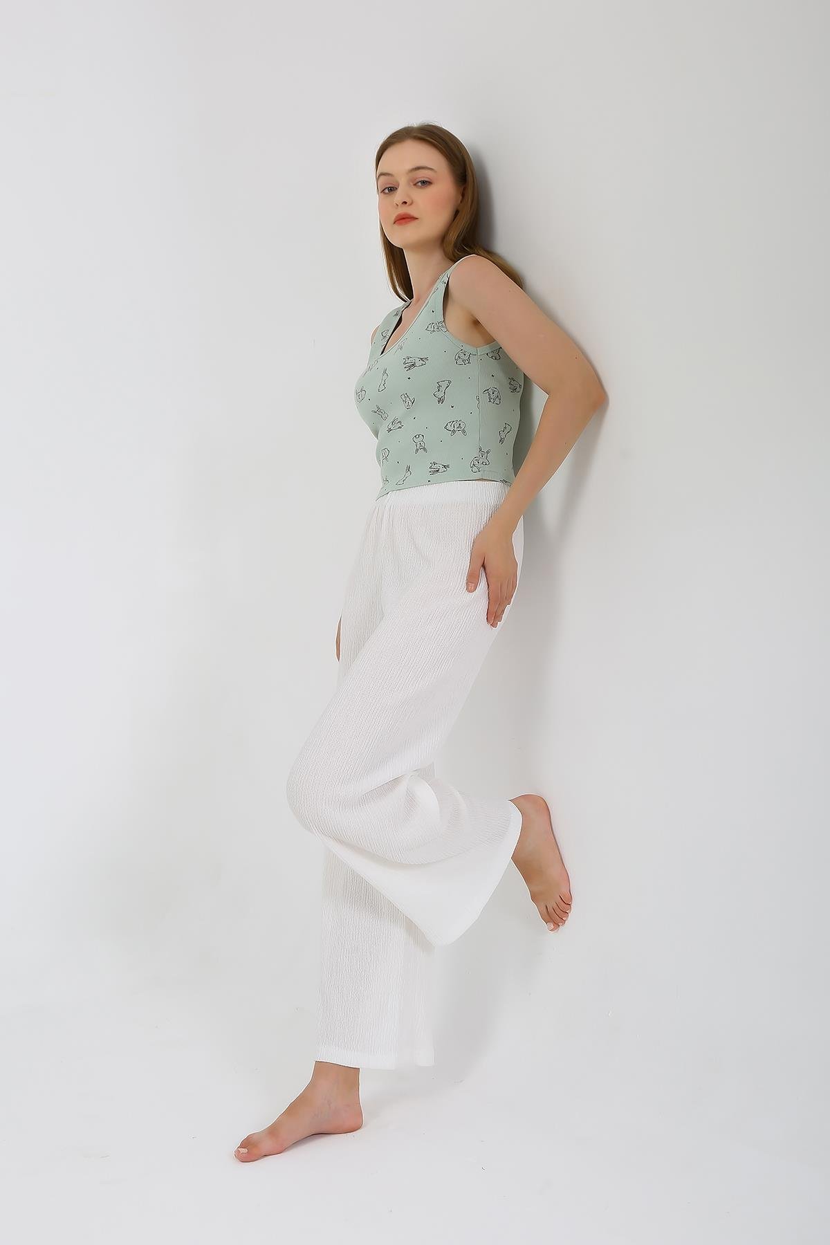 Akbeniz Kadın Kalın Askılı Body Bol Paça Pantolon 2`li Takım Beyaz 4219