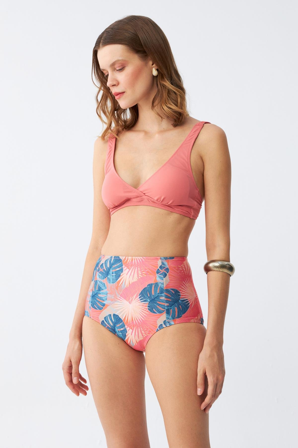 Akbeniz Kadın Somon Pedli Üst ve Tropik Desenli Yüksek Bel Bikini Takımı