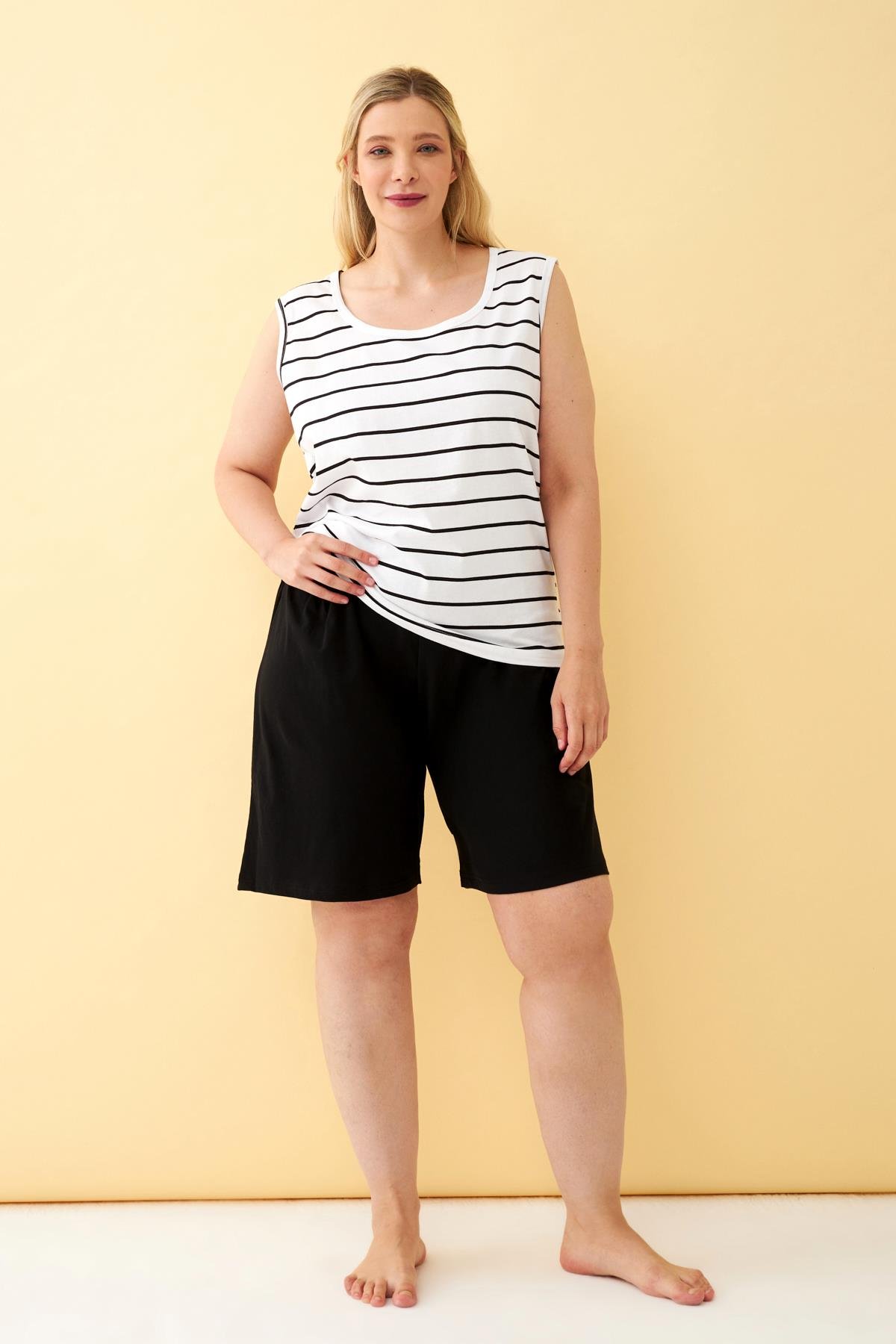 Akbeniz Kadın Şortlu Beyaz Büyük Beden Pijama Takımı