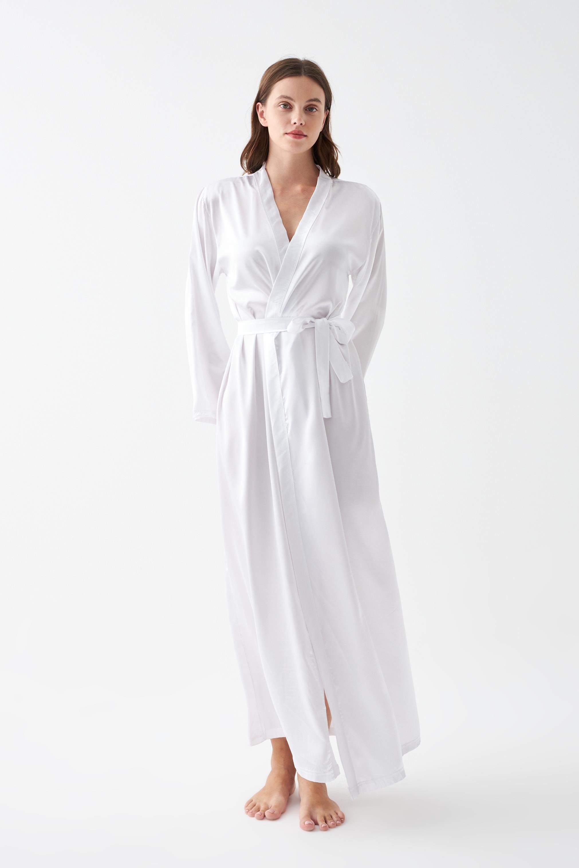 Akbeniz Kadın Uzun Beyaz Saten Sabahlık