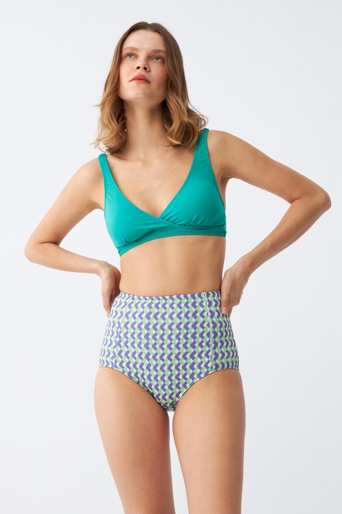 Akbeniz Kadın Yeşil Pedli Geometrik Desenli Yüksek Bel Bikini Takımı